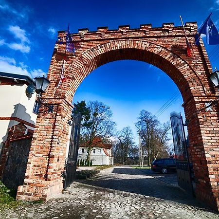 Отель Dwor Kolesin Нове Крамско Экстерьер фото
