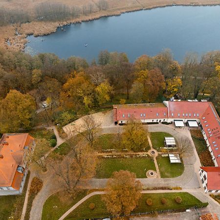 Отель Dwor Kolesin Нове Крамско Экстерьер фото
