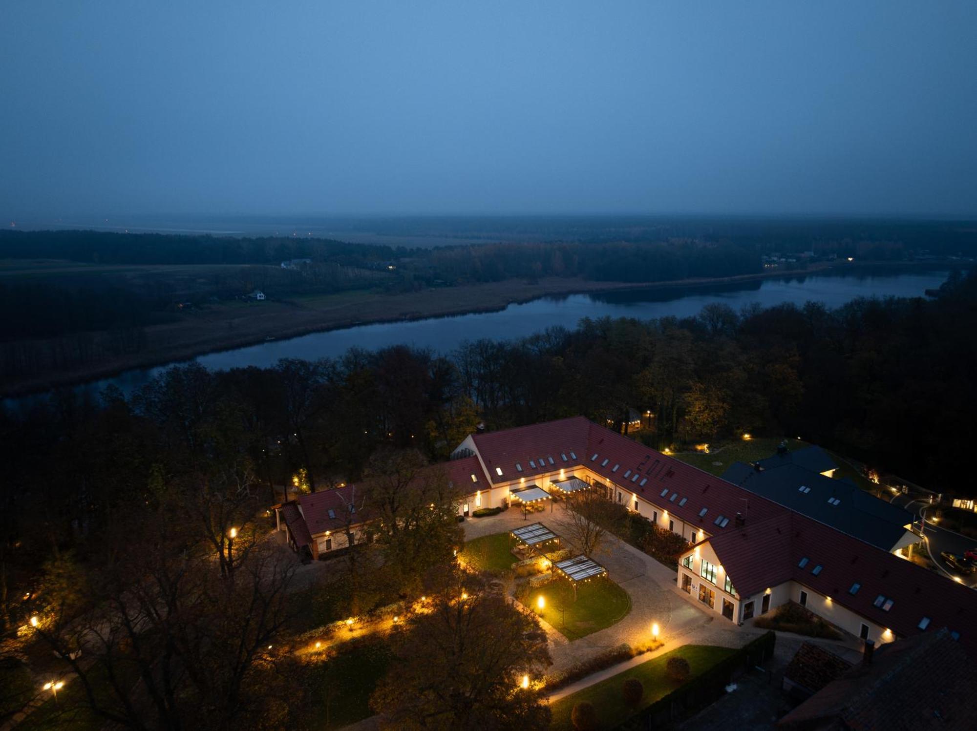 Отель Dwor Kolesin Нове Крамско Экстерьер фото